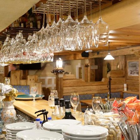 Hotel 3 Etoiles -Restaurant Le Pilatus Courchevel Exterior foto