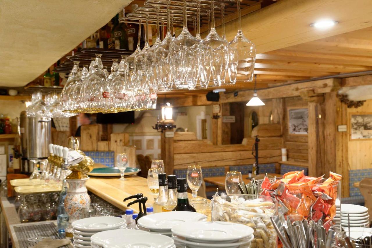 Hotel 3 Etoiles -Restaurant Le Pilatus Courchevel Exterior foto